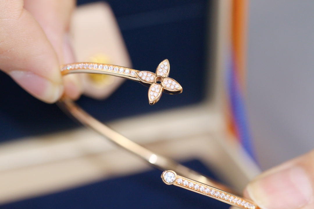 [AW]IDYLLE ROSE GOLD OPEN BRACELET DIAMOND PAVED