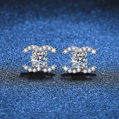 [AW]CHIC INTERLOCKING DOUBLE-C MOISSANITE STUD EARRINGS